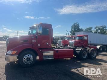 Main image Peterbilt 384
